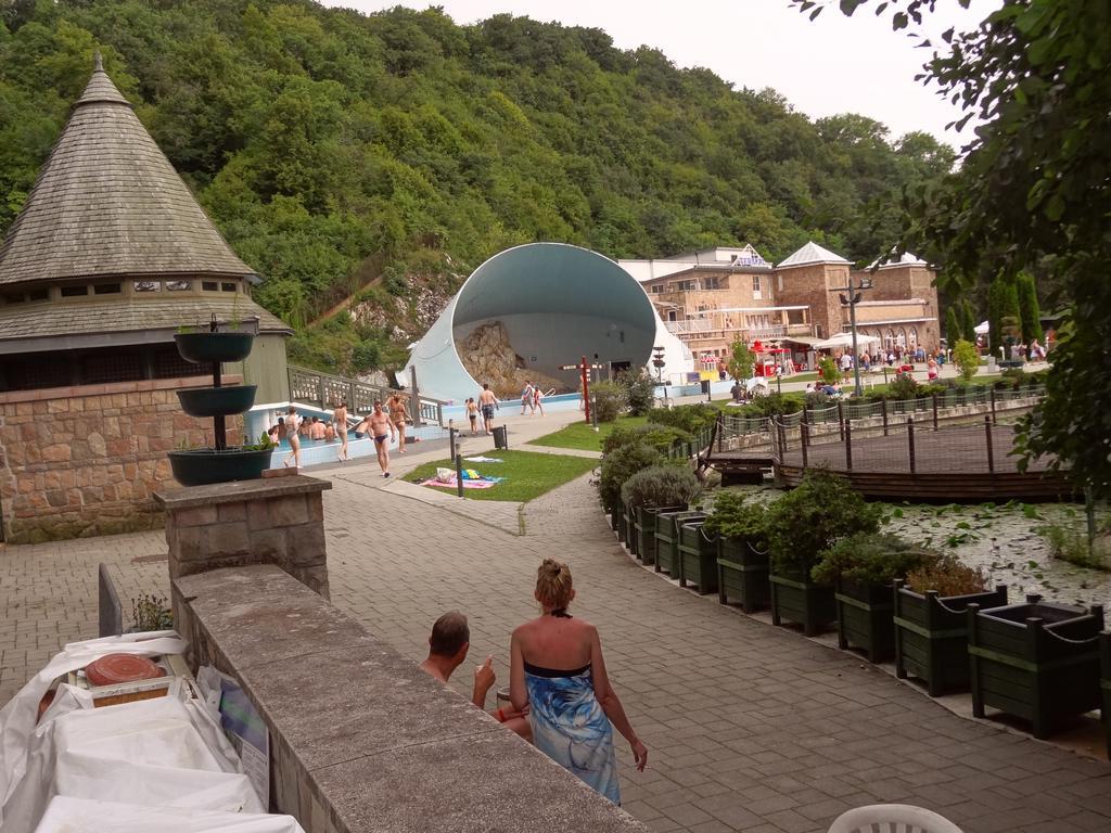 Dia Apartman Miskolc Eksteriør billede