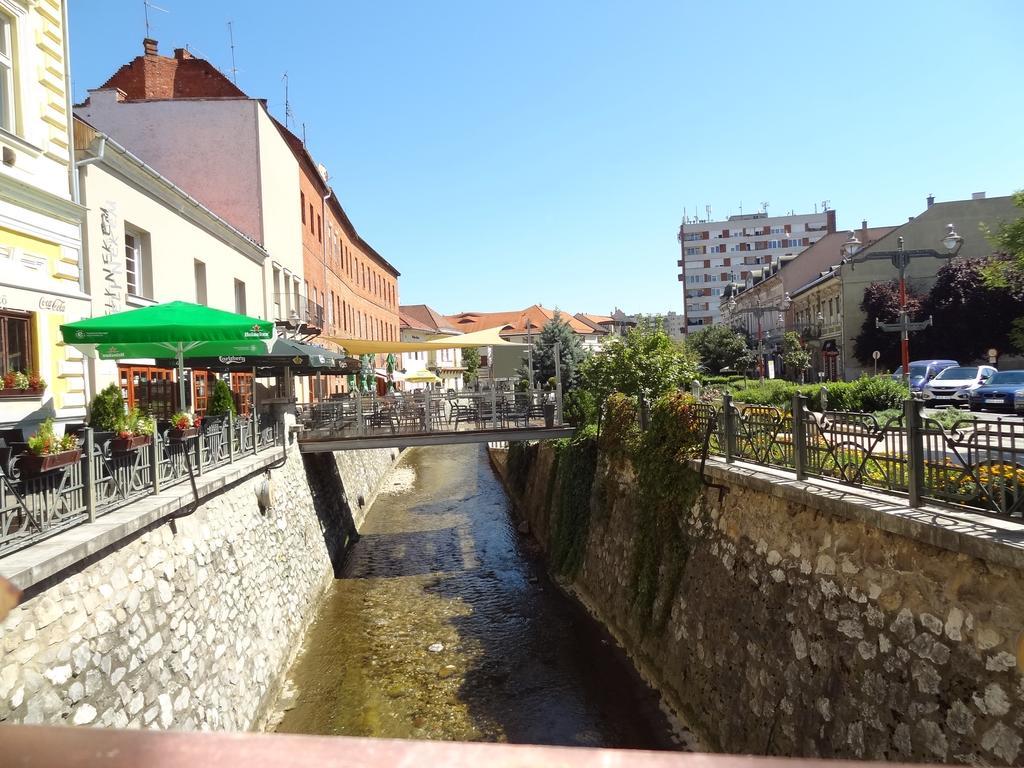 Dia Apartman Miskolc Eksteriør billede